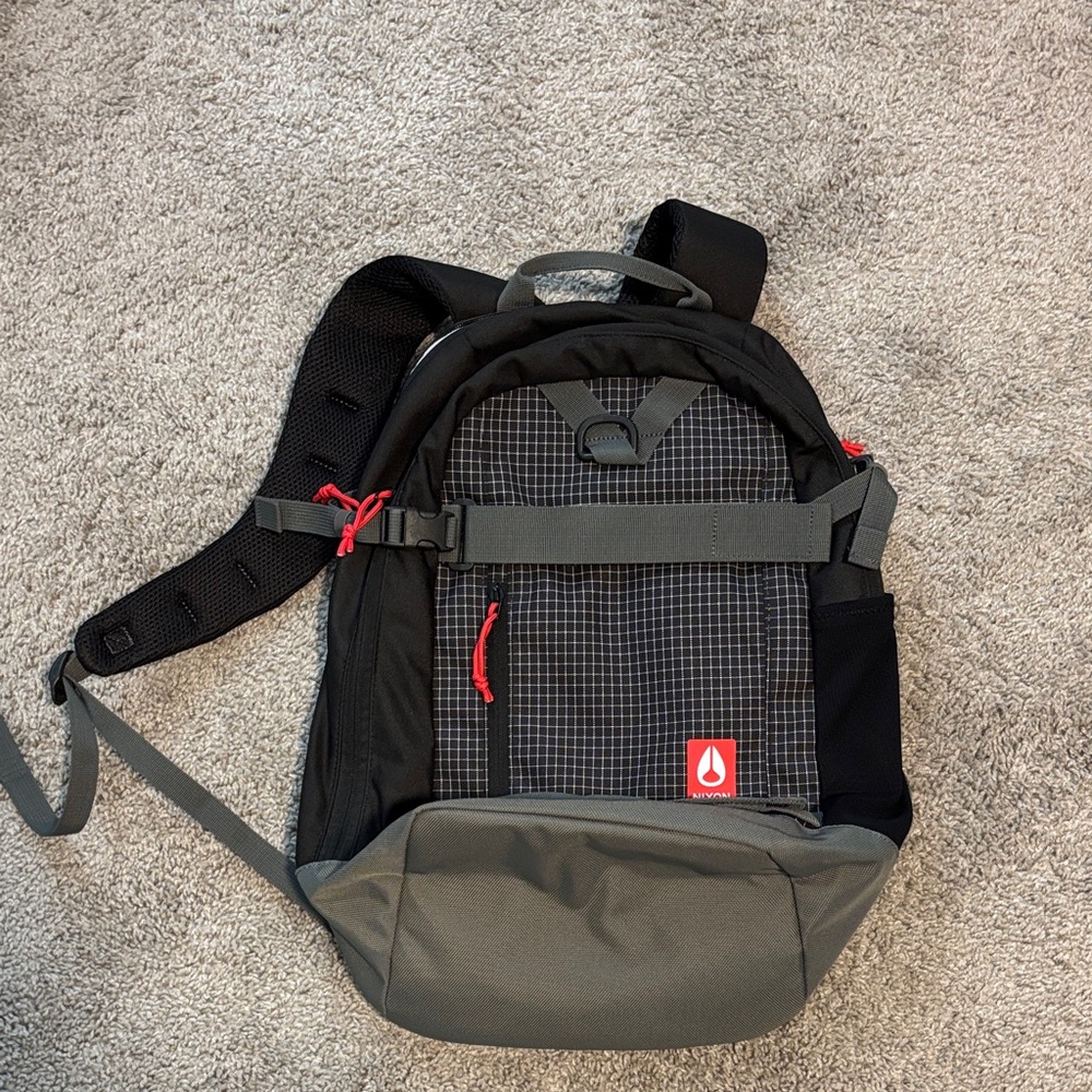 Nixon Gamma Backpack Black/Charcoal made with REPREVE recycle ocean plastics New